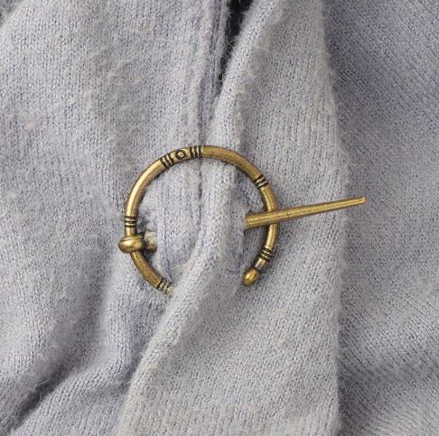 Santa Trega Penannular Brooch