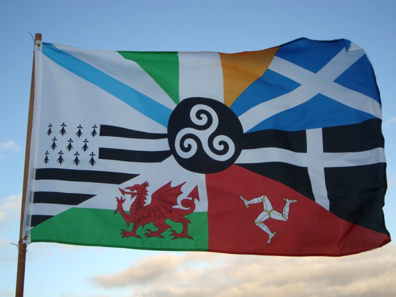 9" x 6" Hand Waving Flag Celtic Nations 
